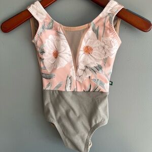 Lucky Leo floral top leo